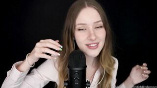 DiddlyDonger - Look in my eyes while you cum (ASMR JOI)