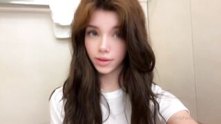 Puppiwi Topless Dildo Feet JOI