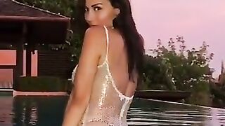 Ana's Snapchat (Video 271)