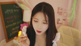 Yoon Ying ASMR