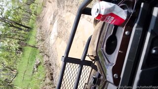 tattedflapz public fingering in vehicle