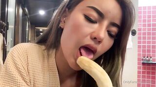 Faii Orapun Thai holy cow from BKK (Video 7)