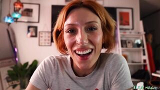 ElleMarz double dildo penetration