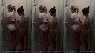 Anna Malygon wet shower gg