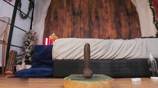 Mollyflwers - Babe Masturbates On Stream Before Christmas