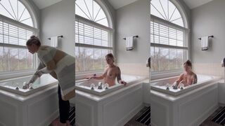 Alexs sexy MILF bath dildo blowjob