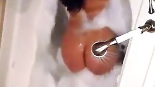 AnaCheri (Video 1)