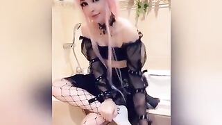 Belle Delphine Bath Time Revealing Set (Video 1)