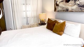 ZAAWAADI & JOHNNY SINS