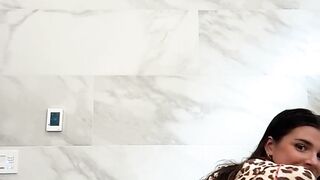 Arikytsya-getting this pretty little kitty so wet for you