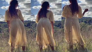 Pixei - yellow dress