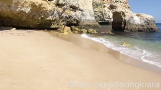 DARINGKIARA - TOPLESS ON THE BEACH